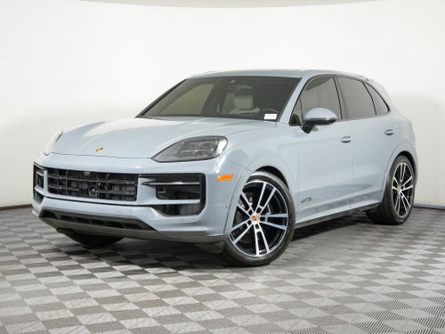 2025 Porsche Cayenne GTS
