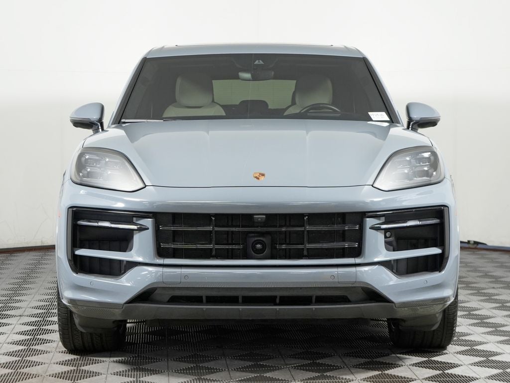 2025 Porsche Cayenne GTS