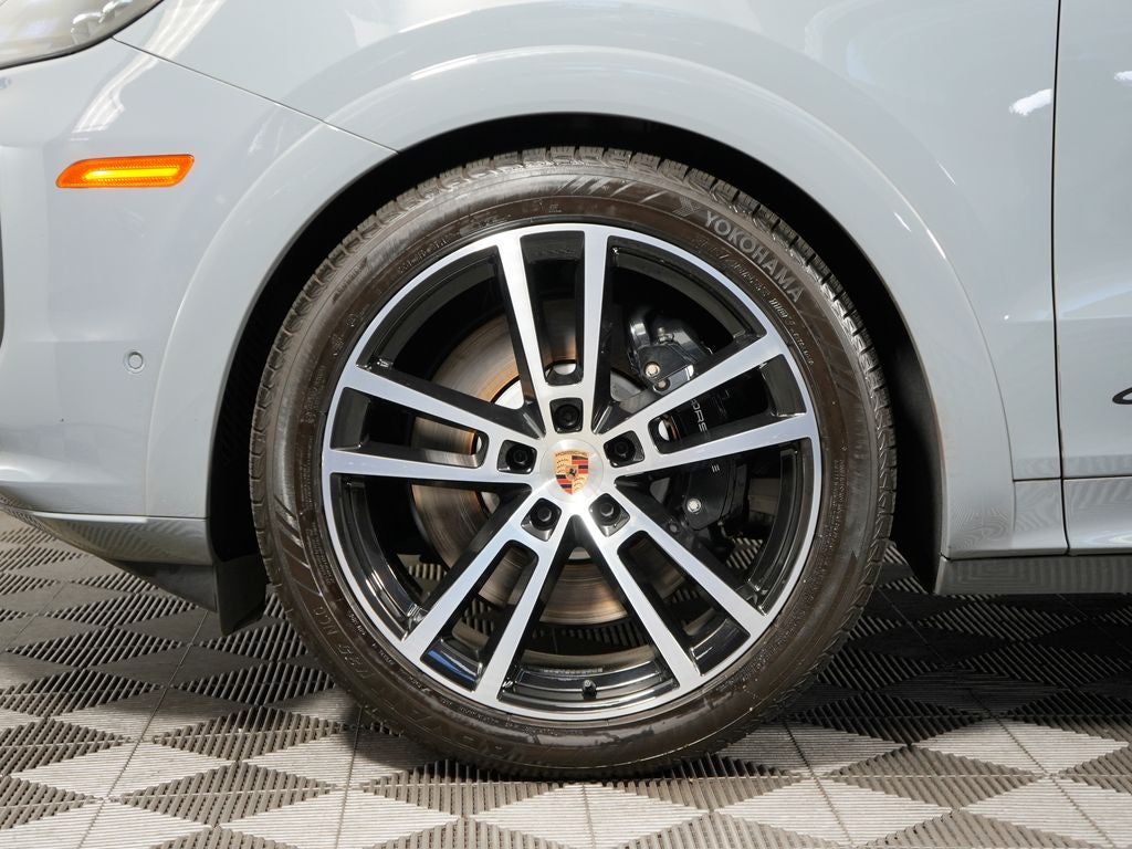 2025 Porsche Cayenne GTS