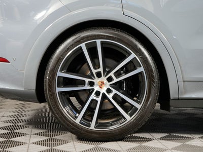 2025 Porsche Cayenne GTS