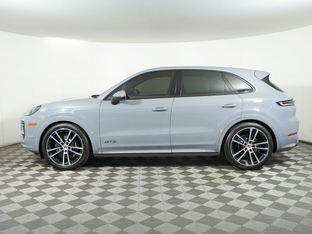 2025 Porsche Cayenne GTS