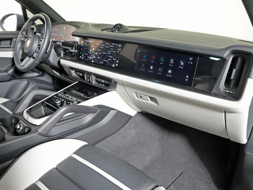 2025 Porsche Cayenne GTS