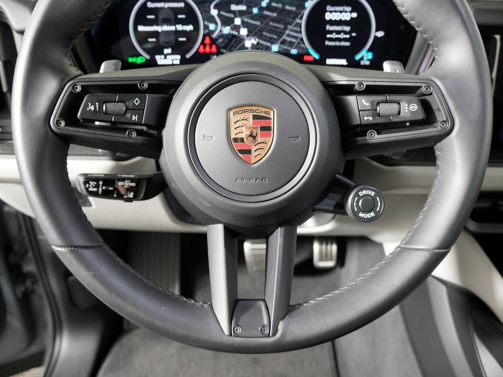 2025 Porsche Cayenne GTS