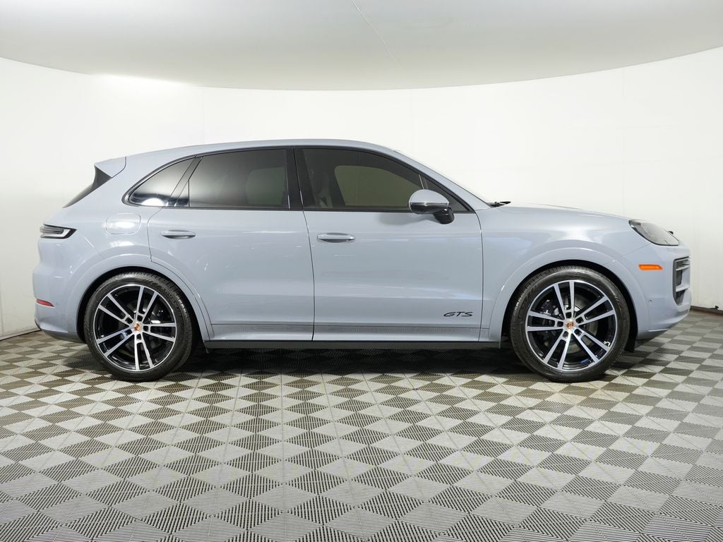 2025 Porsche Cayenne GTS