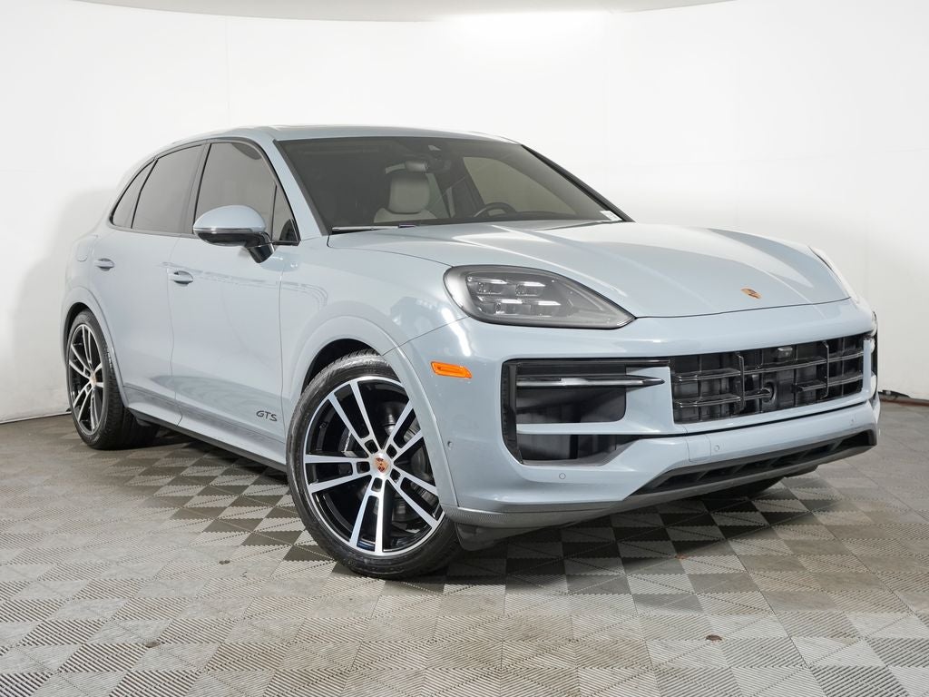 2025 Porsche Cayenne GTS