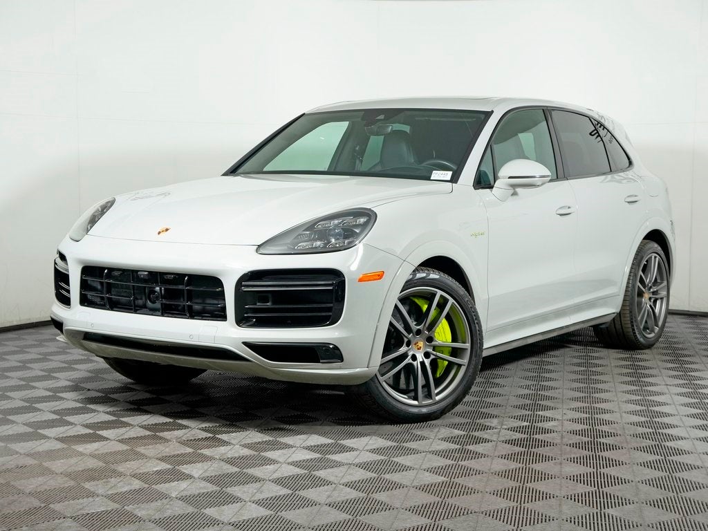2023 Porsche Cayenne Turbo S E-Hybrid