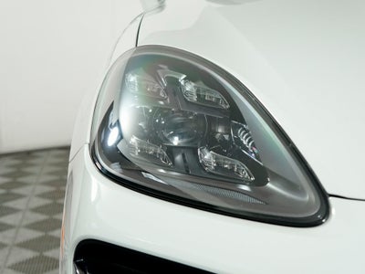 2023 Porsche Cayenne Turbo S E-Hybrid