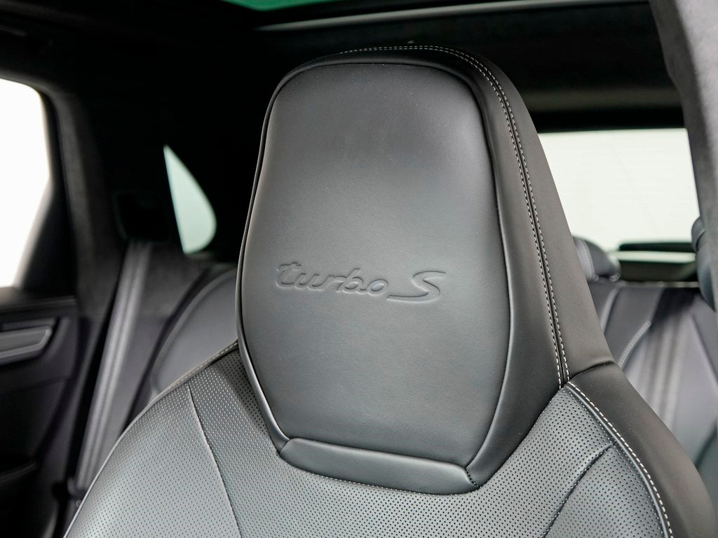 2023 Porsche Cayenne Turbo S E-Hybrid