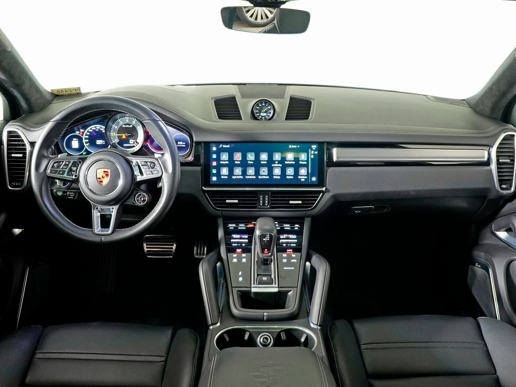 2023 Porsche Cayenne Turbo S E-Hybrid
