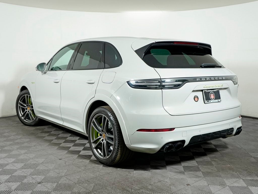 2023 Porsche Cayenne Turbo S E-Hybrid