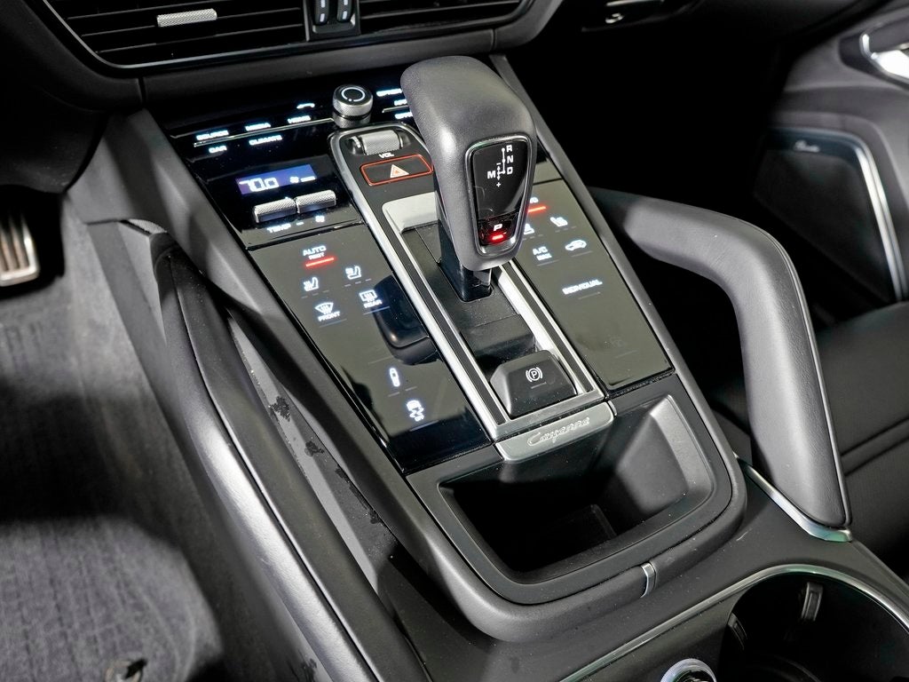 2023 Porsche Cayenne Turbo S E-Hybrid