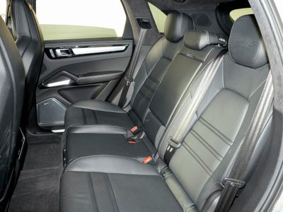 2023 Porsche Cayenne Turbo S E-Hybrid