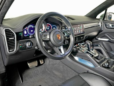 2023 Porsche Cayenne Turbo S E-Hybrid