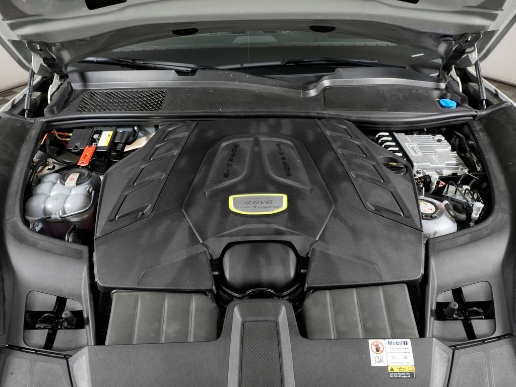 2023 Porsche Cayenne Turbo S E-Hybrid