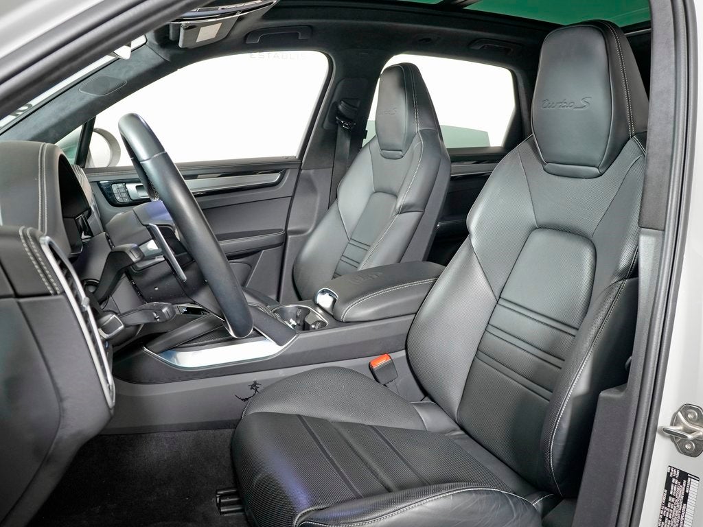 2023 Porsche Cayenne Turbo S E-Hybrid