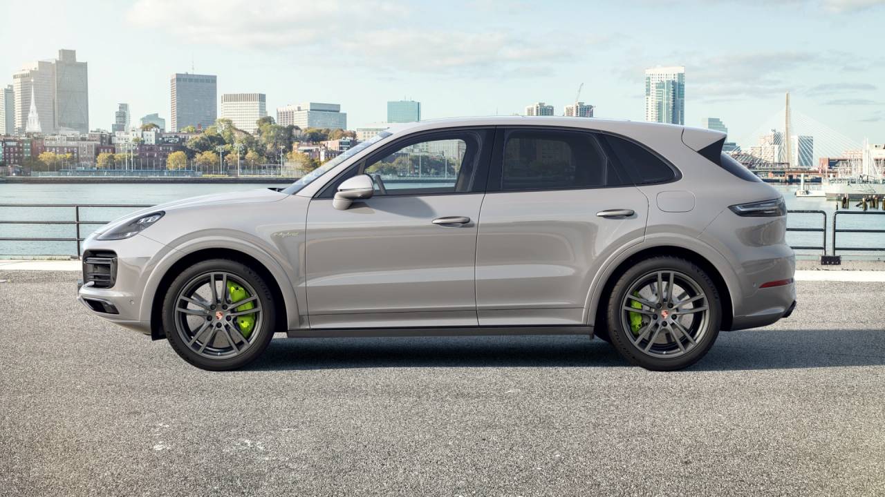 2023 Porsche Cayenne Turbo S E-Hybrid