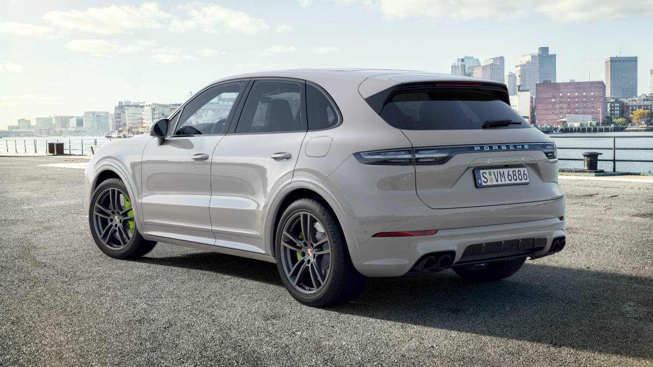 2023 Porsche Cayenne Turbo S E-Hybrid