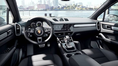 2023 Porsche Cayenne Turbo S E-Hybrid