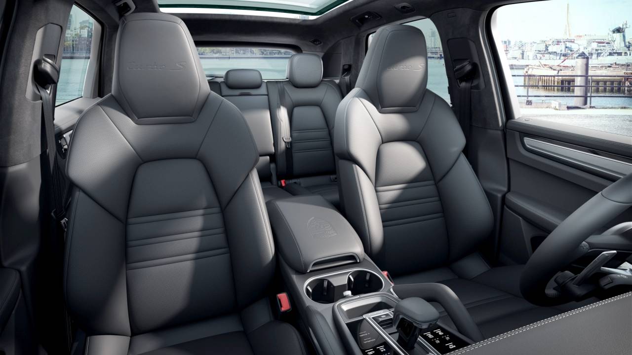 2023 Porsche Cayenne Turbo S E-Hybrid