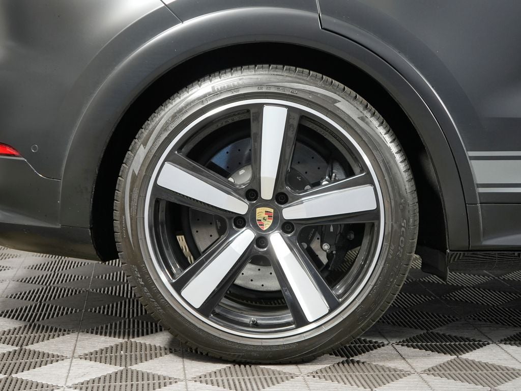 2024 Porsche Cayenne Turbo