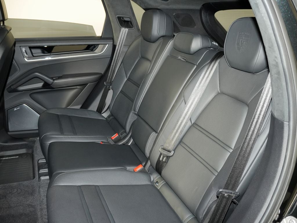 2024 Porsche Cayenne Turbo