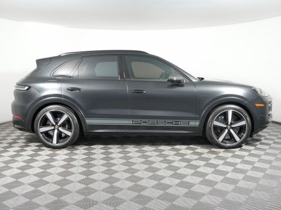 2024 Porsche Cayenne Turbo
