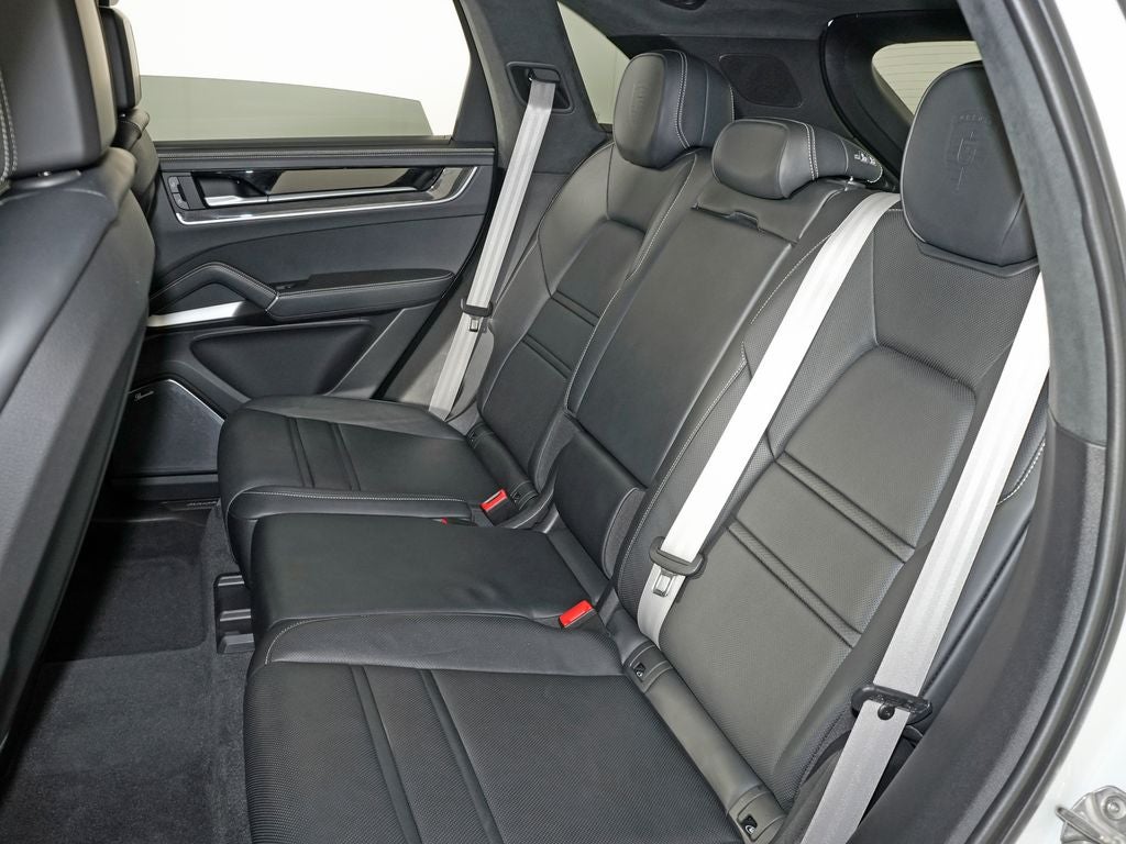 2024 Porsche Cayenne Turbo