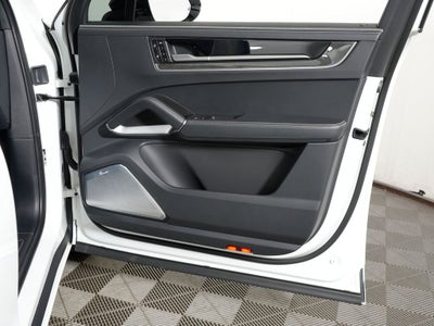 2024 Porsche Cayenne Turbo