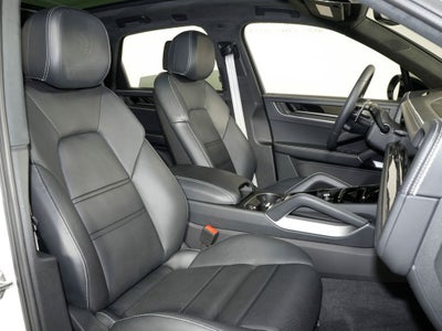 2024 Porsche Cayenne Turbo