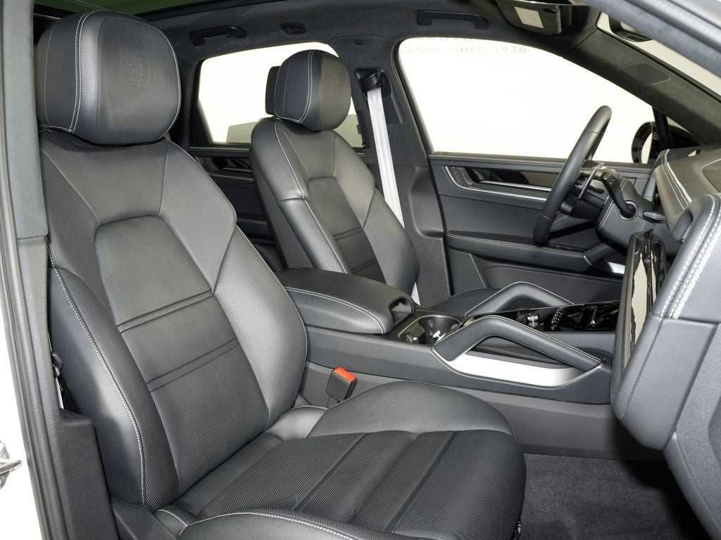 2024 Porsche Cayenne Turbo