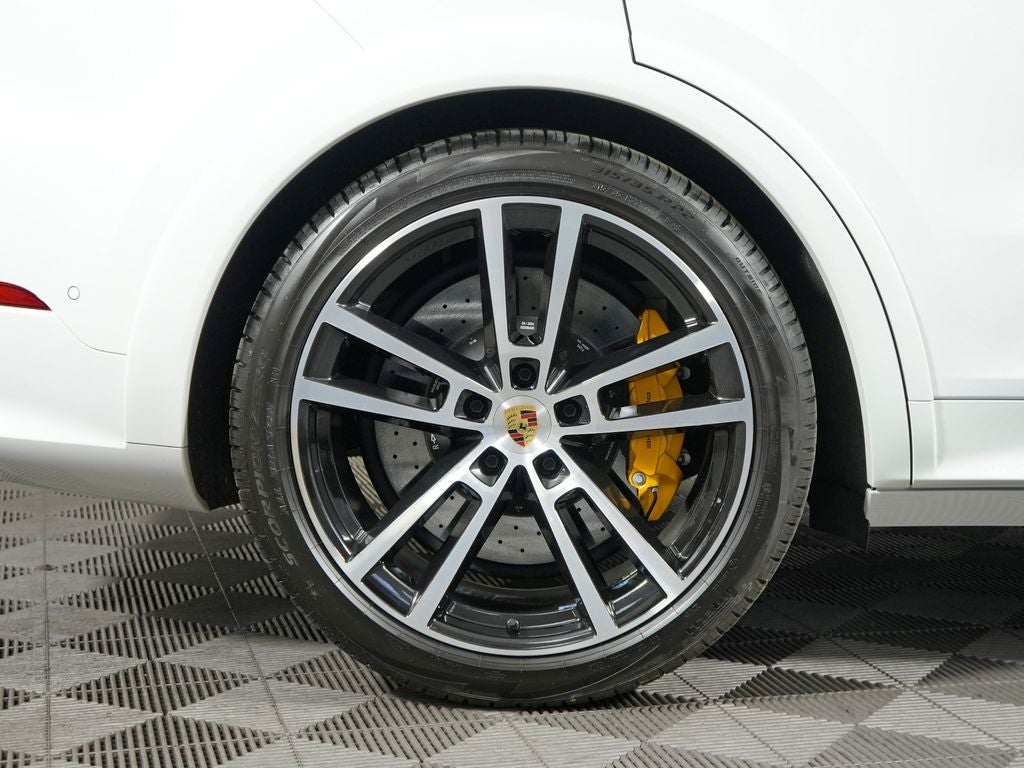 2024 Porsche Cayenne Turbo