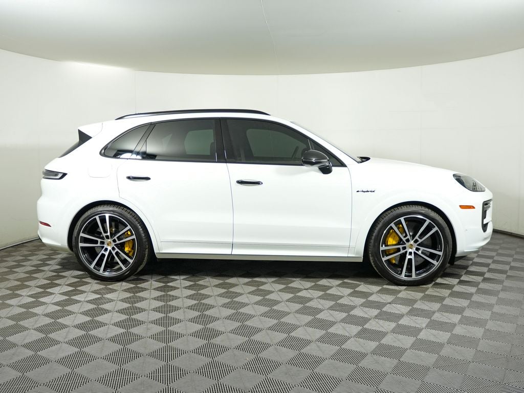 2024 Porsche Cayenne Turbo