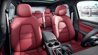 2023 Porsche Cayenne Platinum Edition