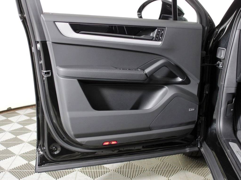 2026 Porsche Cayenne Coupe