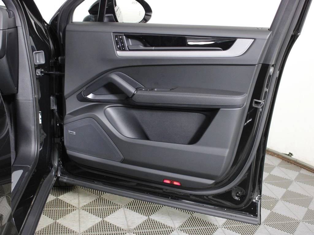 2026 Porsche Cayenne Coupe