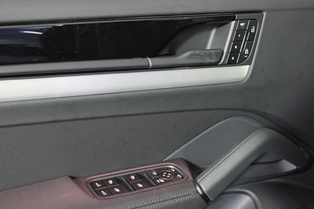 2025 Porsche Cayenne Coupe