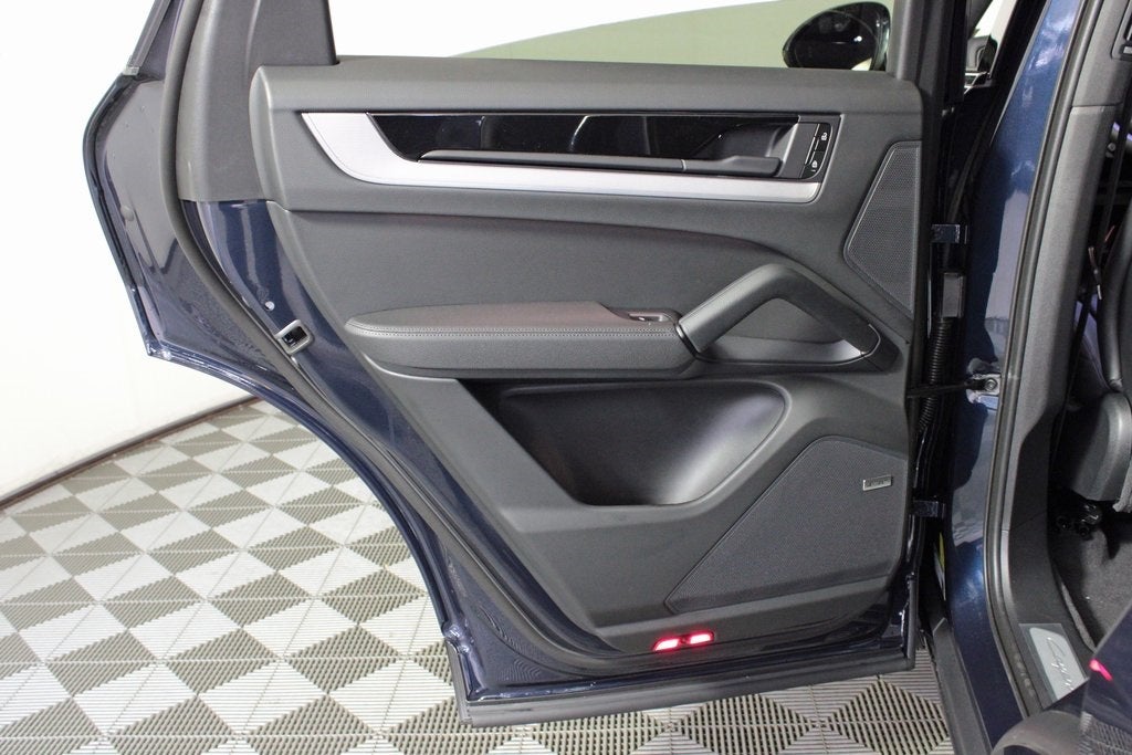 2025 Porsche Cayenne Coupe