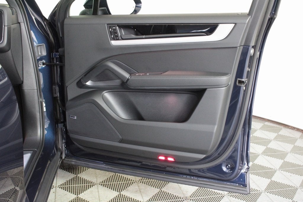 2025 Porsche Cayenne Coupe