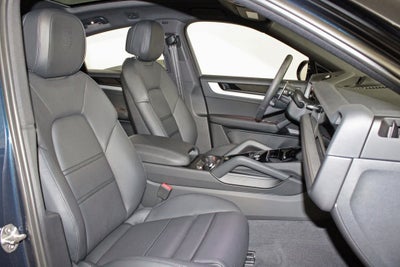 2025 Porsche Cayenne Coupe