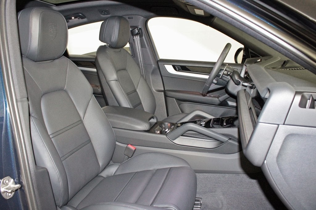 2025 Porsche Cayenne Coupe