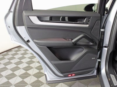 2025 Porsche Cayenne Coupe