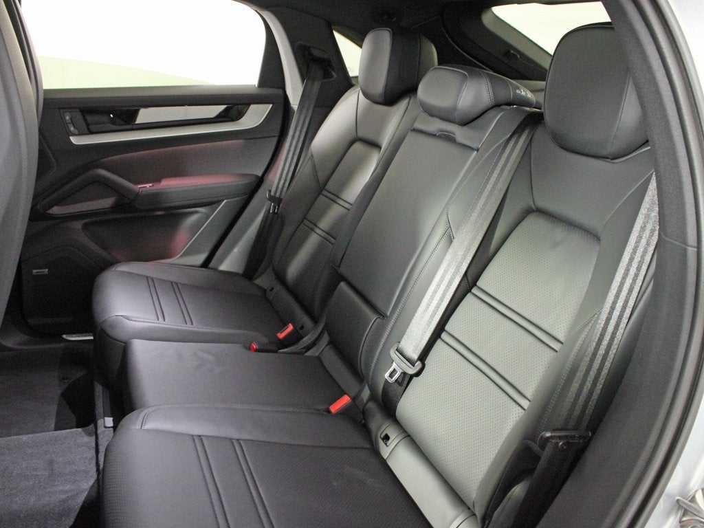 2025 Porsche Cayenne Coupe