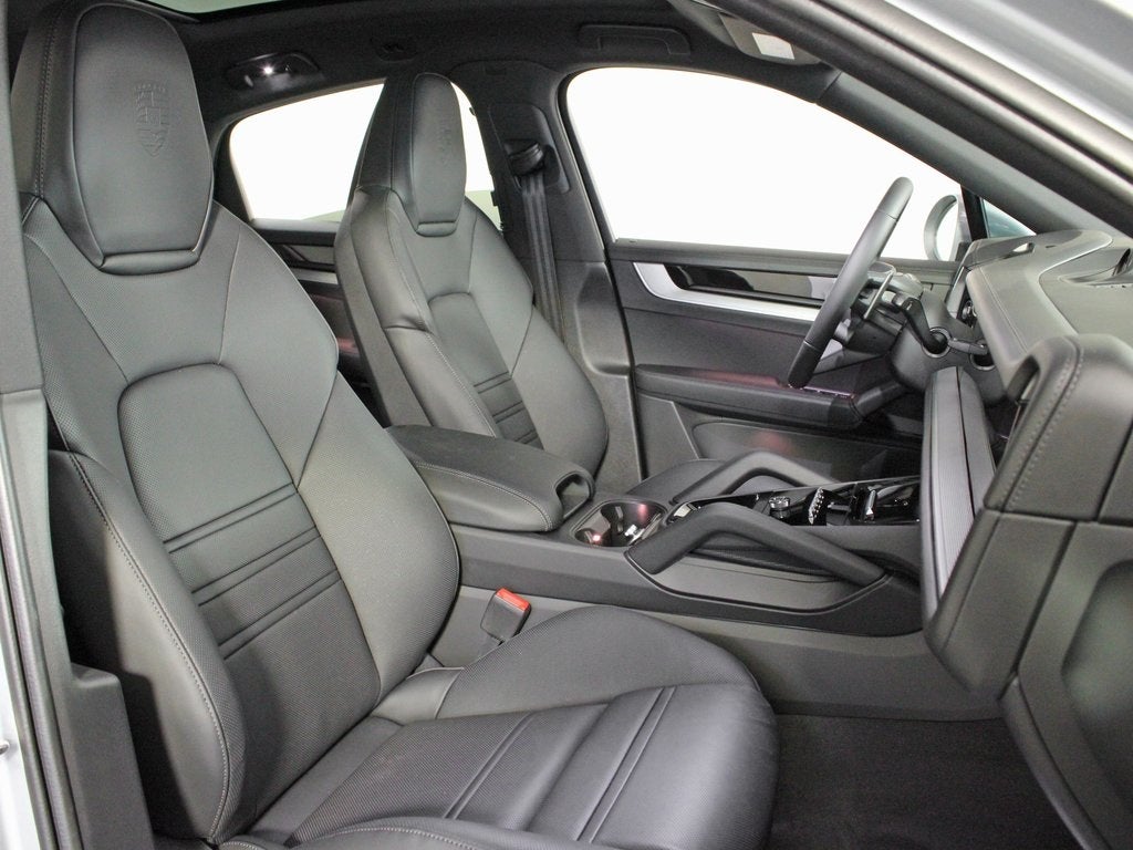 2025 Porsche Cayenne Coupe