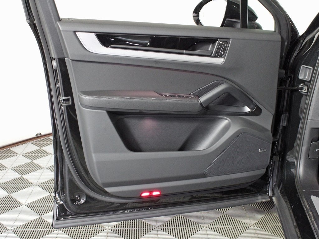 2025 Porsche Cayenne Coupe