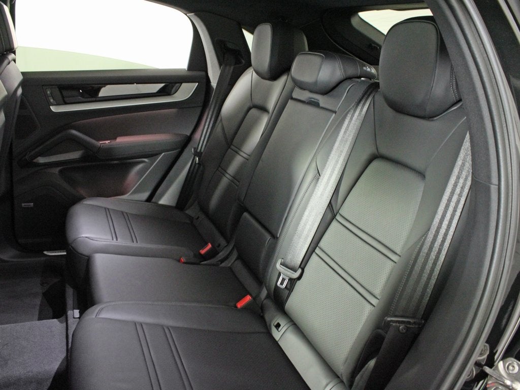 2025 Porsche Cayenne Coupe