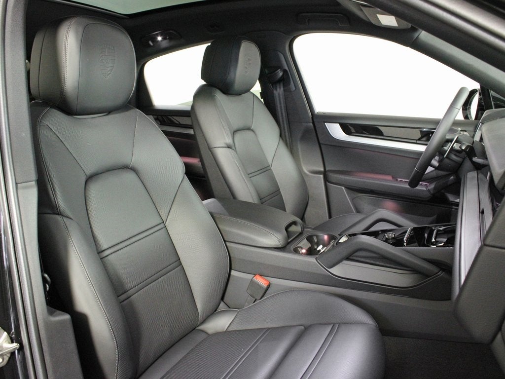 2025 Porsche Cayenne Coupe