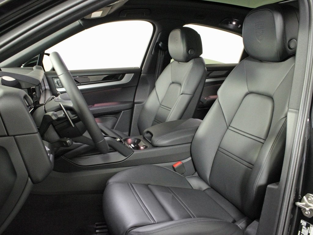 2025 Porsche Cayenne Coupe