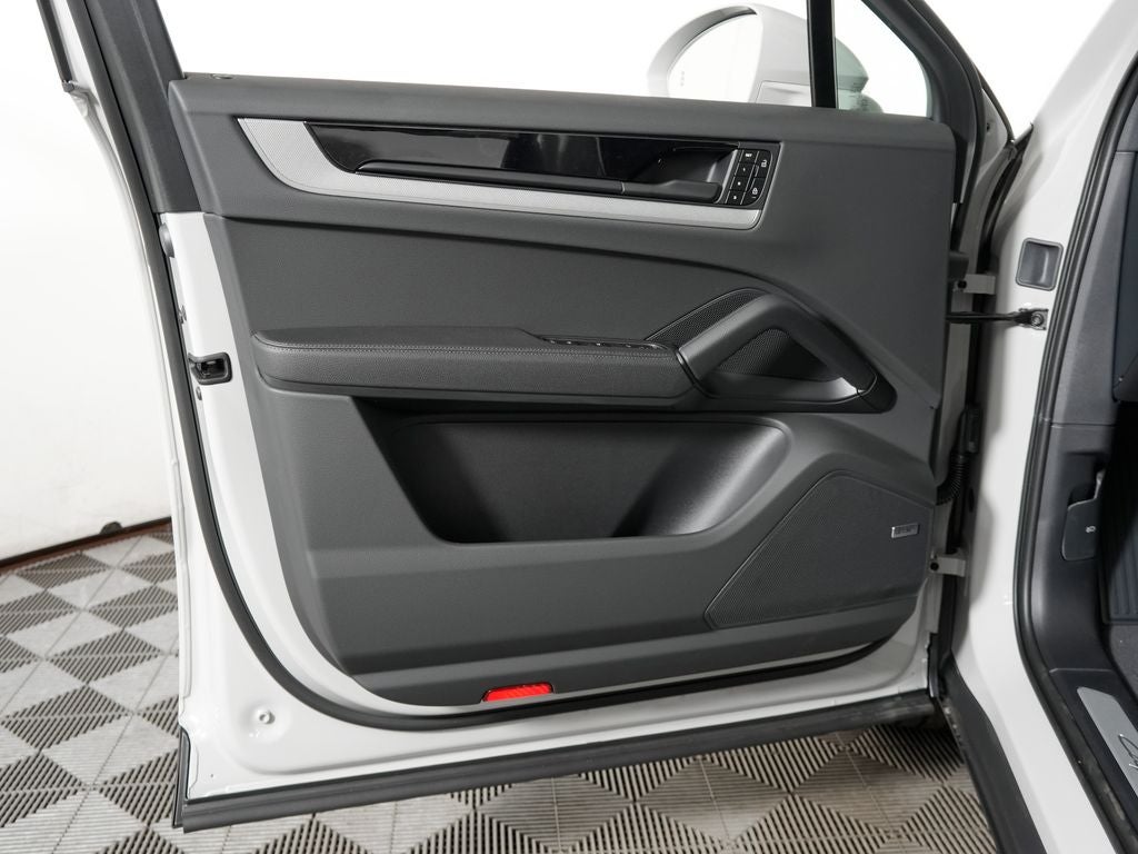 2026 Porsche Cayenne Coupe