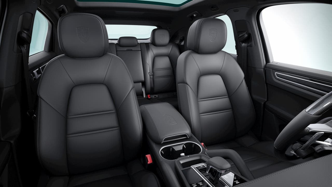 2023 Porsche Cayenne Base