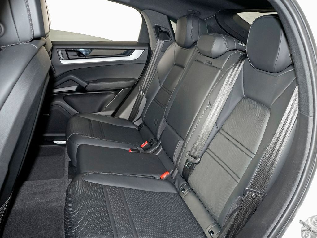 2024 Porsche Cayenne Coupe